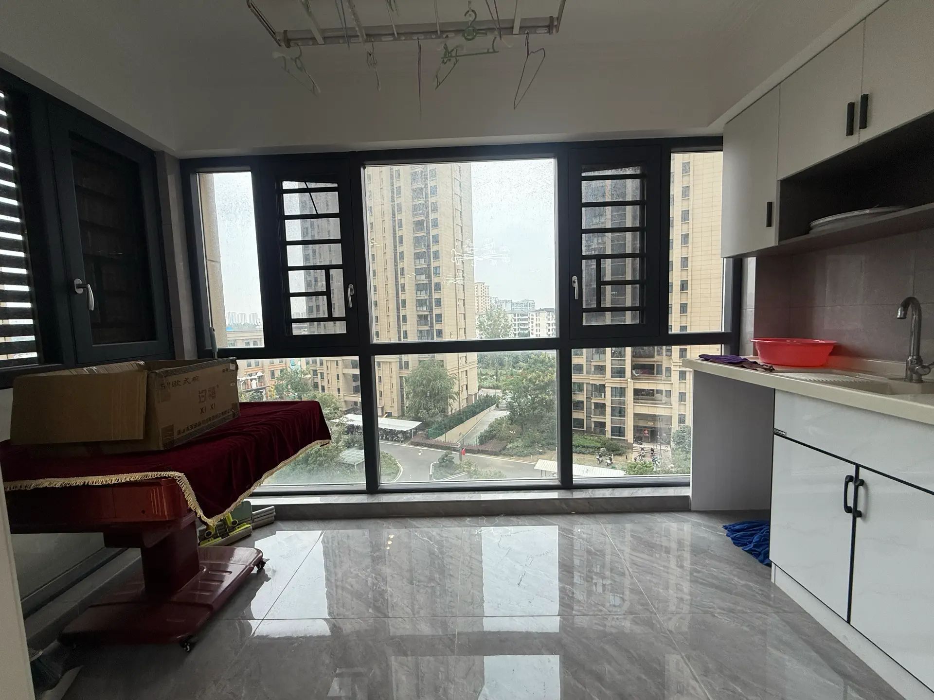 捡漏，降价7万，御湖世家，送车位，精装三房，证件满二