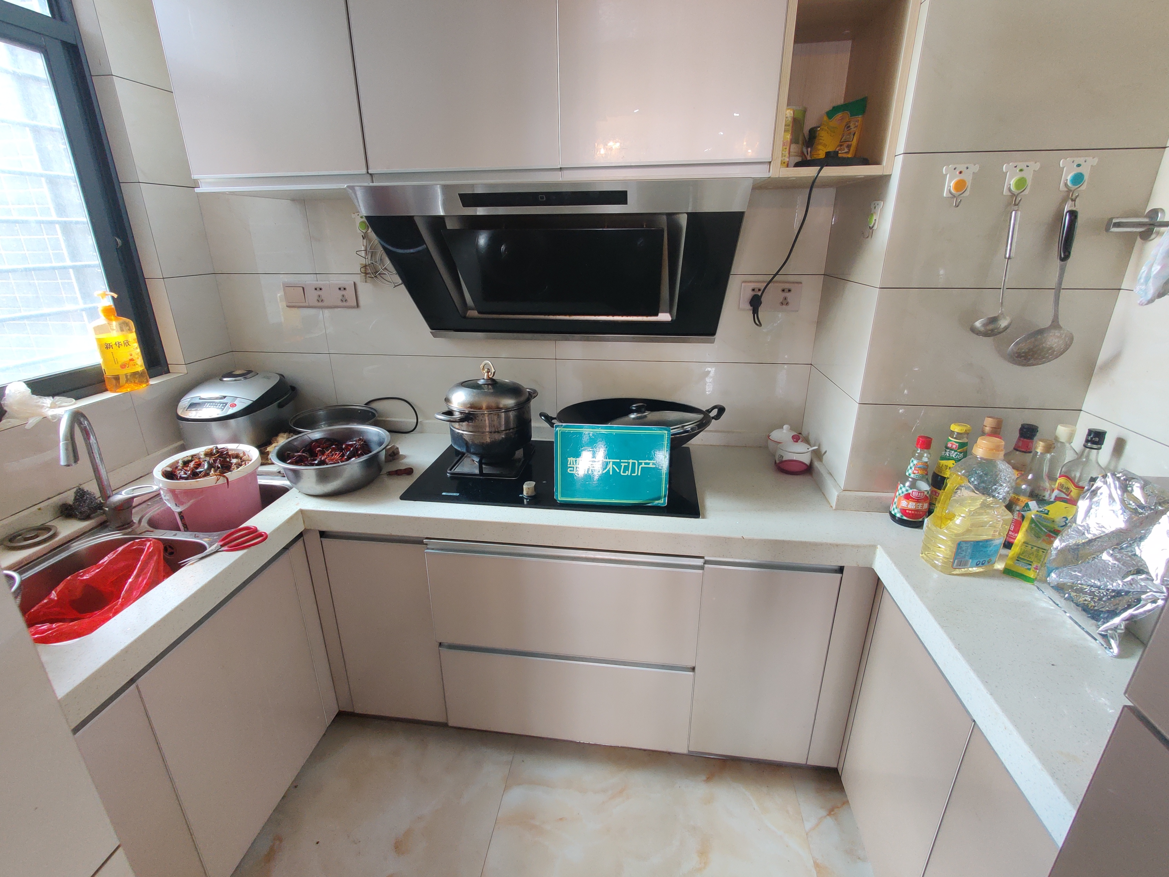 和合国际全屋中央空调全新装修三房两卫家私全送带车位小区人车分流