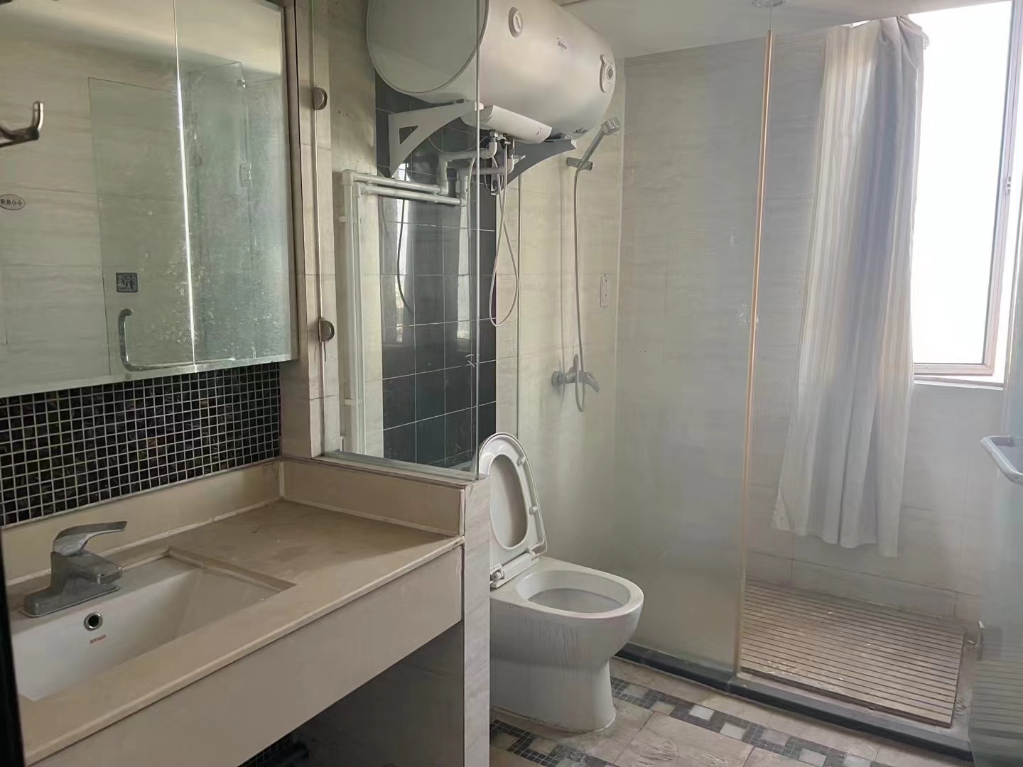 捡漏捡漏！！！天下城市星座（纽芬兰），房东亏本急售，13万可谈，两证齐全