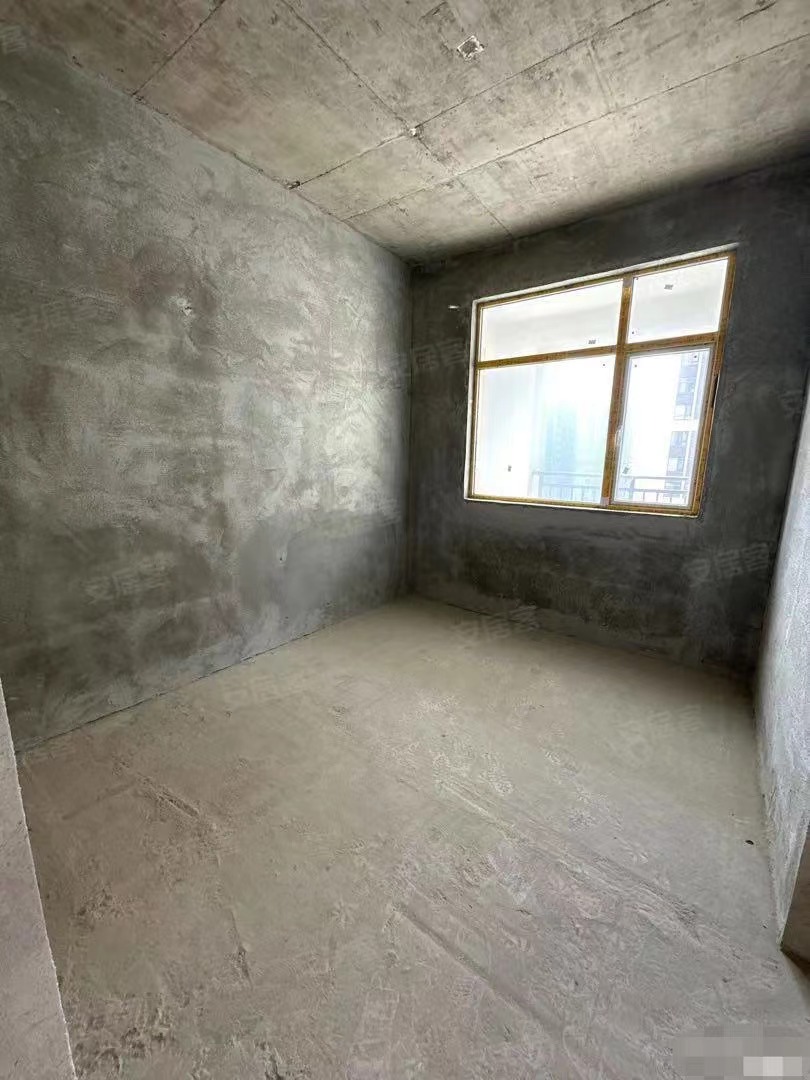 61，速度捡漏，蓝天新城，好楼层15楼，证件满二‼️单价5900，还送个地下车位