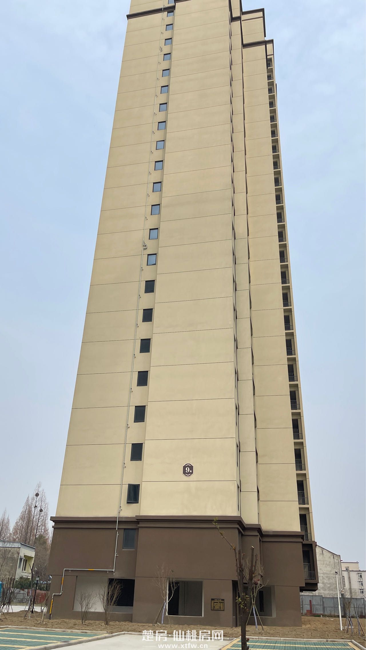 优价出售弘文花园新房