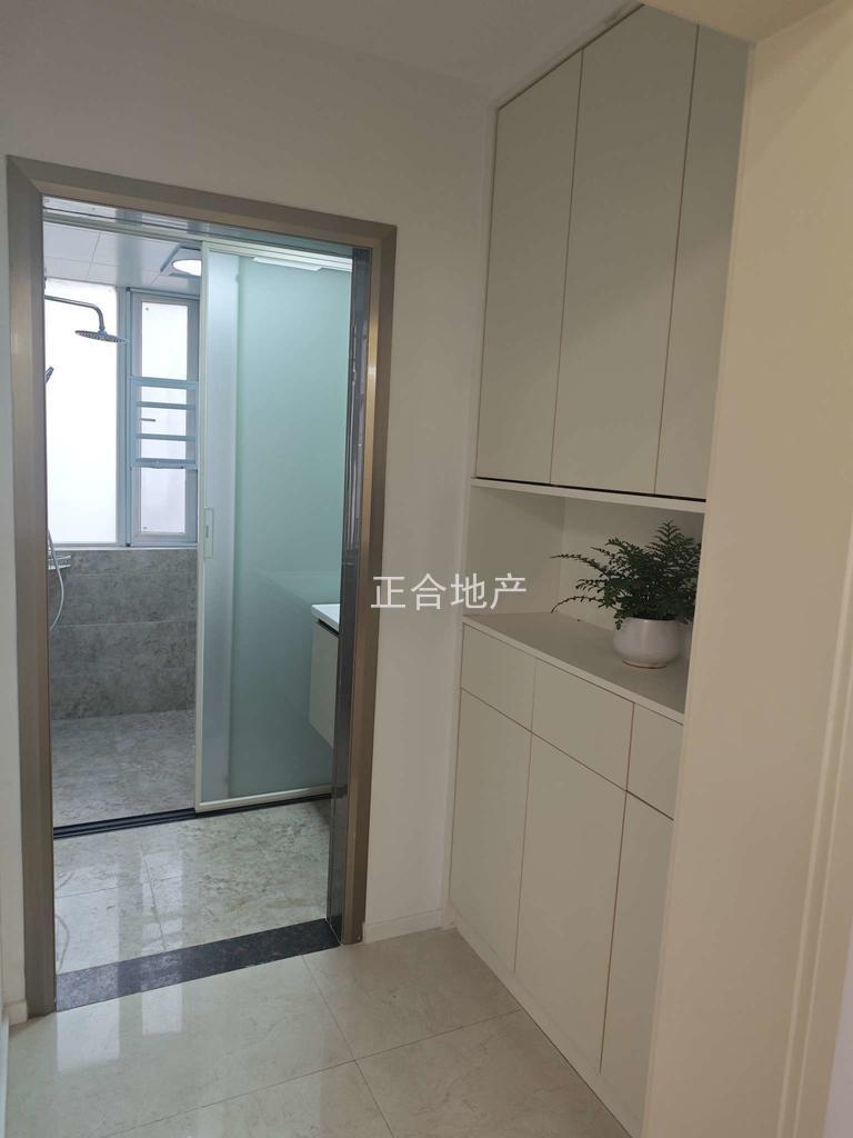 降价了，森林国际，湖景房，精装三房两卫，中高层，99新装修，拎包入住