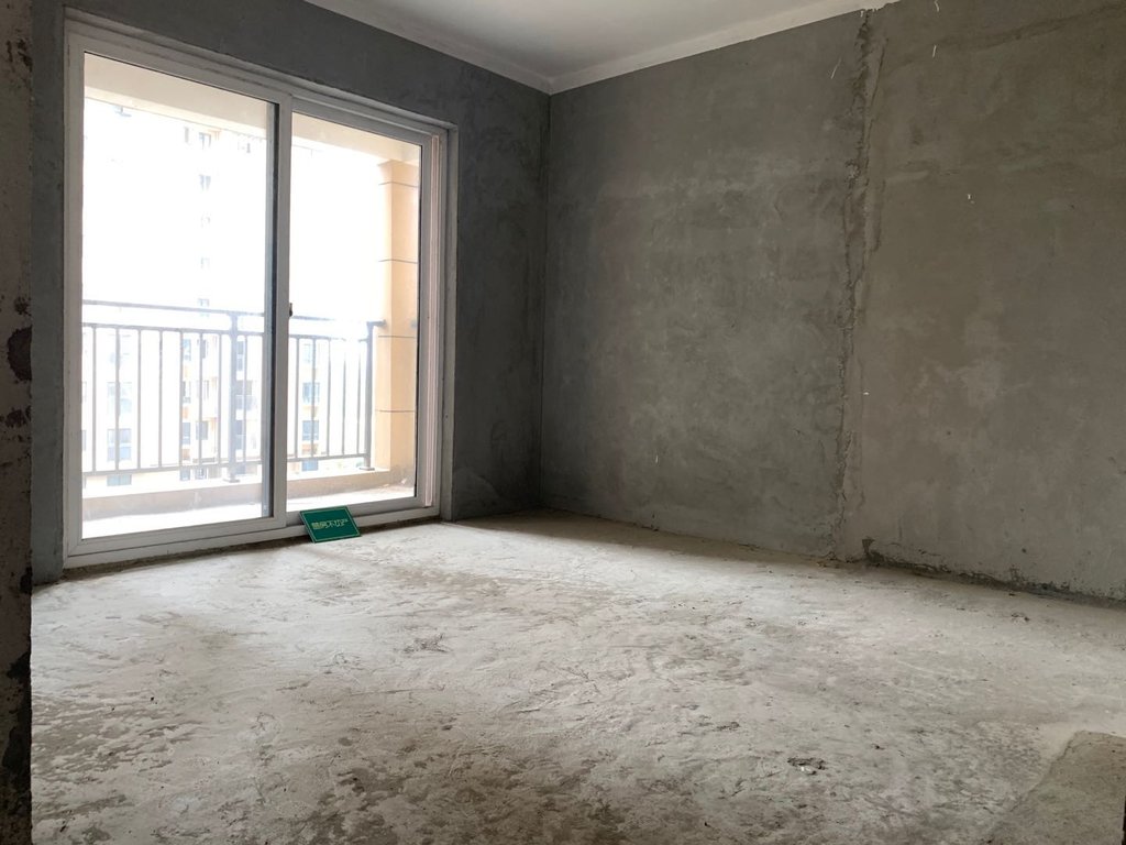 森林国际毛坯三房湖景房南北双阳台看房方便