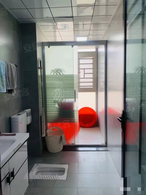 237，城西，天然氧吧，绿地华庭，精装九成新，洋房送大露台，证满二，南北通透