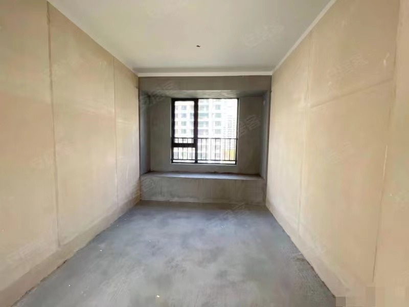 吾悦广场，​169平，大平层，东边户​，一梯一户，电梯小高层，采光好，南北双阳台