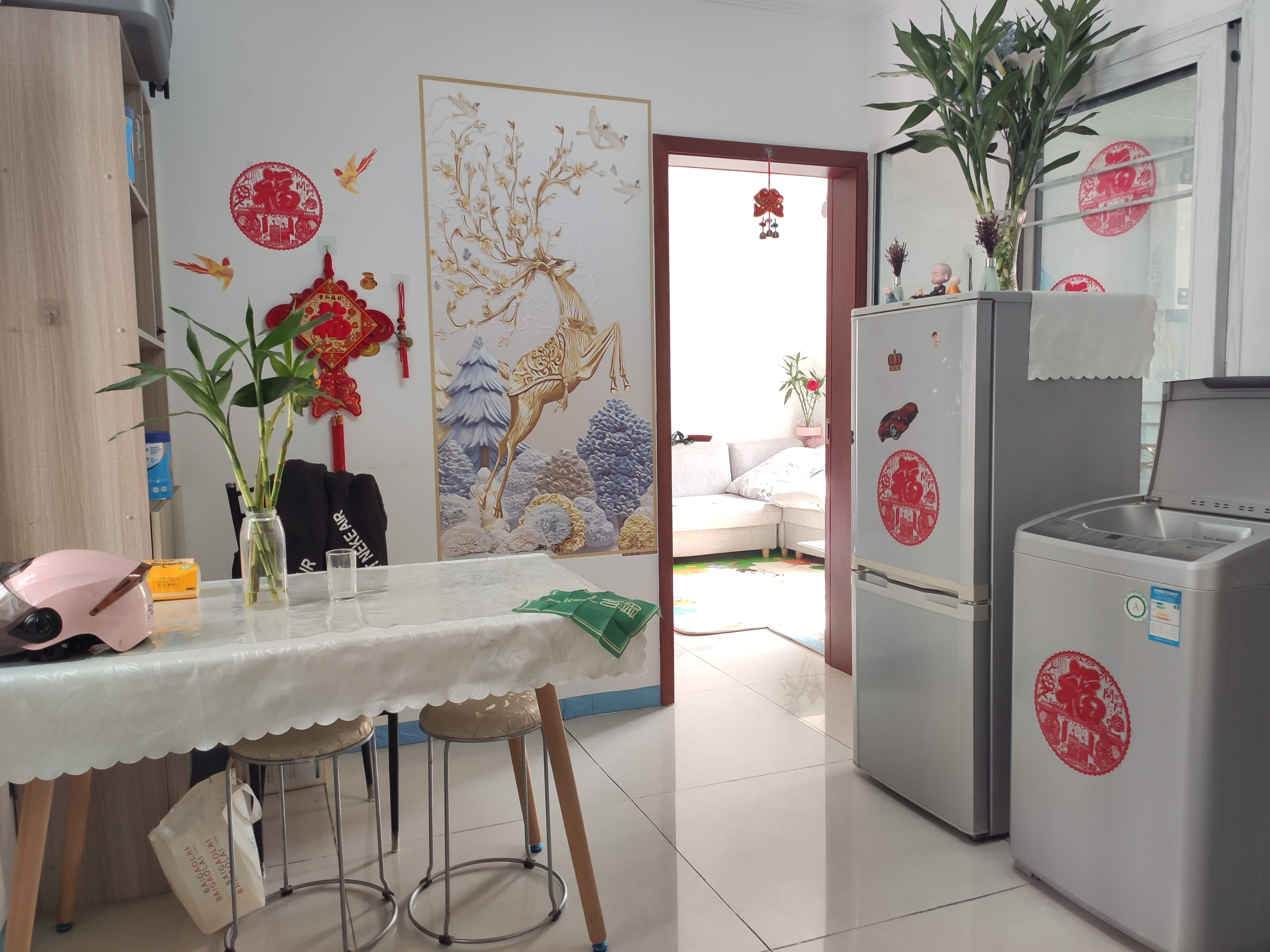 步行街头  沔阳晓学 旁  10万一套 丽景雅苑  精装修拎包入住 比租房环境好不完