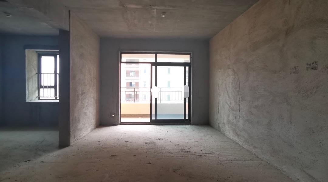 城南幼儿园到高中刚需毛坯三房荣怀19好楼层