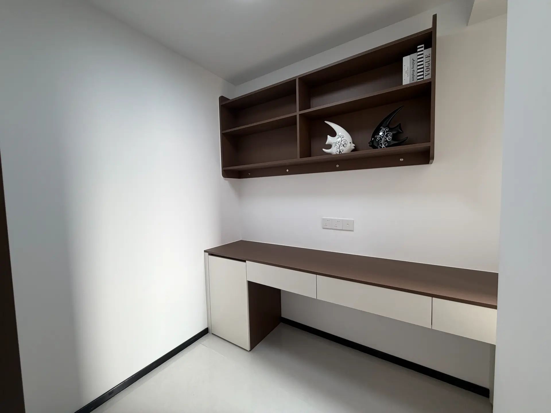 城南，吾悦广场旁，南国明珠，意式极简风，单价6100，南北通透双阳台，业主诚心出售