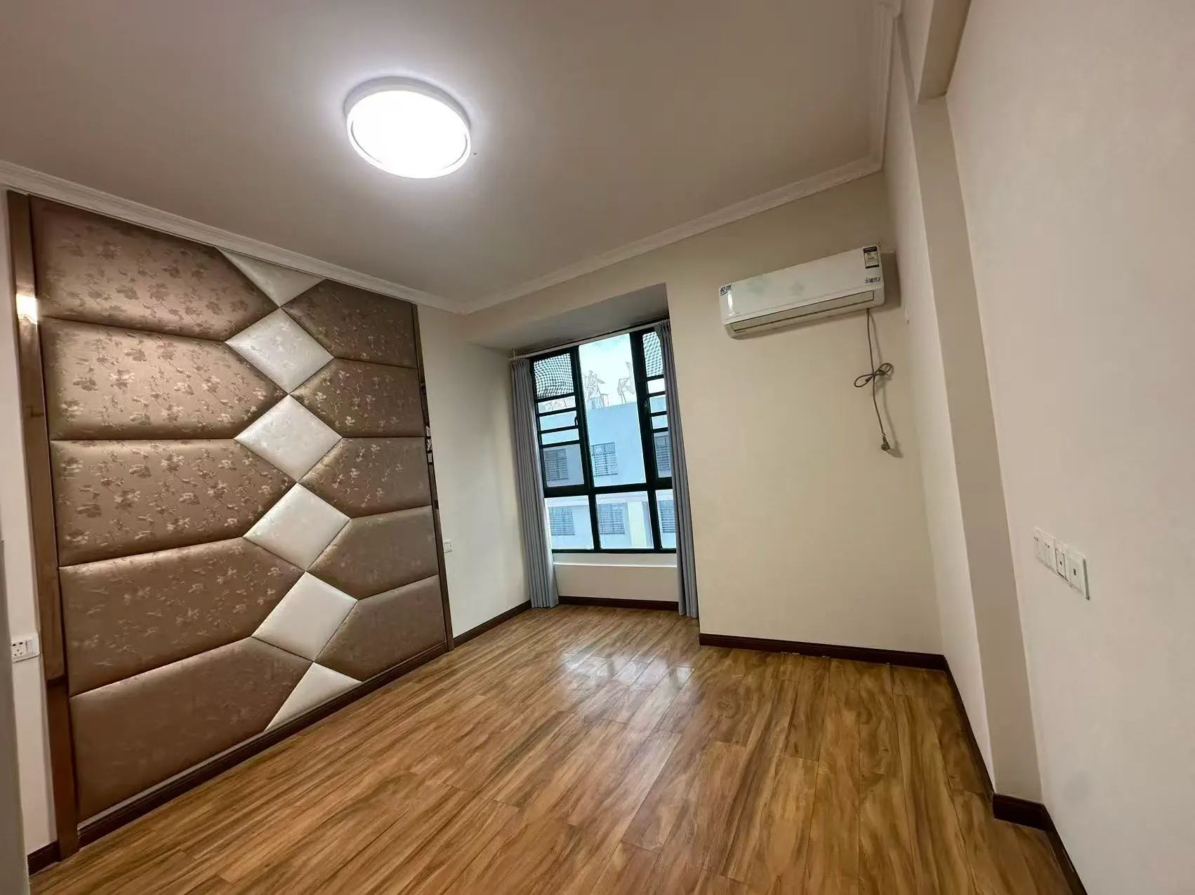 捡漏，城南，新城一号，精装3房2厅2卫，诚心出售，好楼层