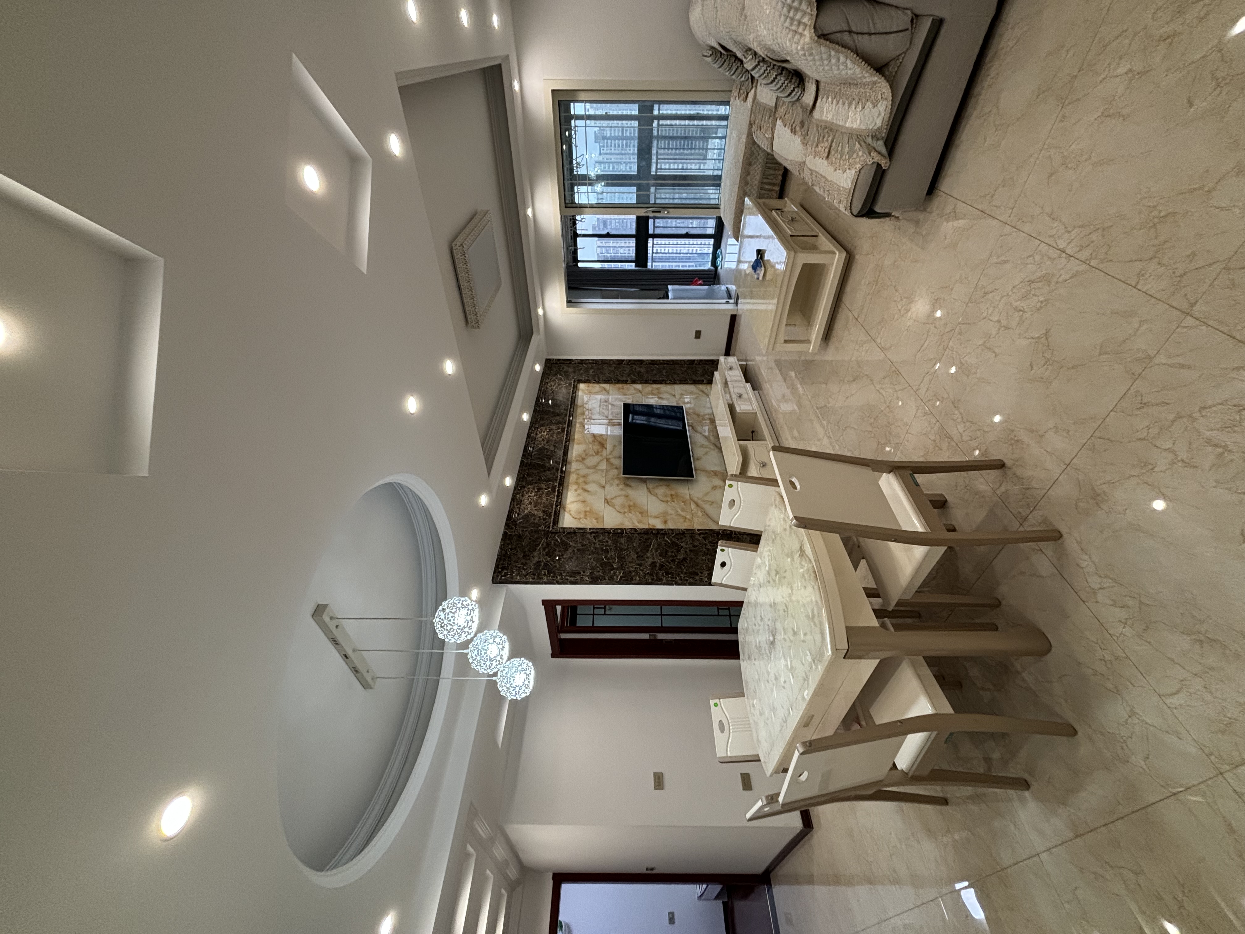 君临天下 精装三房 诚意出售