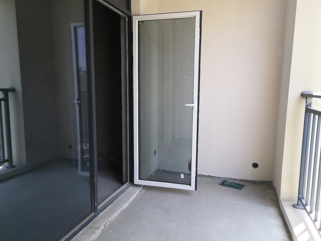 蓝天新城蓝天新城城南新区毛坯3房小区环境好中间楼层