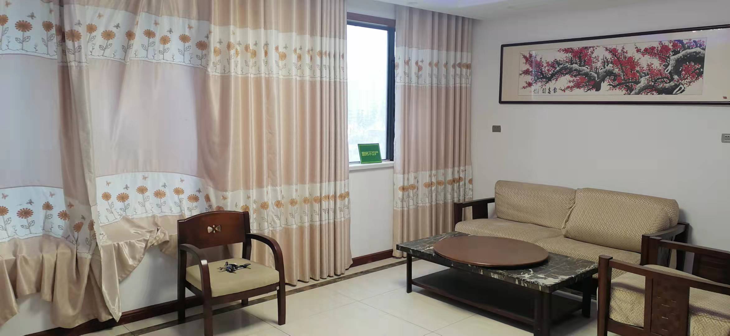 紫润尚城精装三房诚心出售，成色新保养好