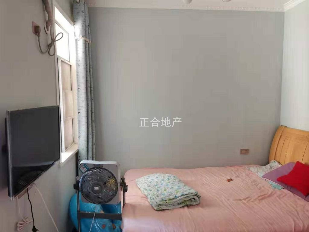 降价急卖，新城壹号，精装三房，电梯好楼层，单价5200，成色新