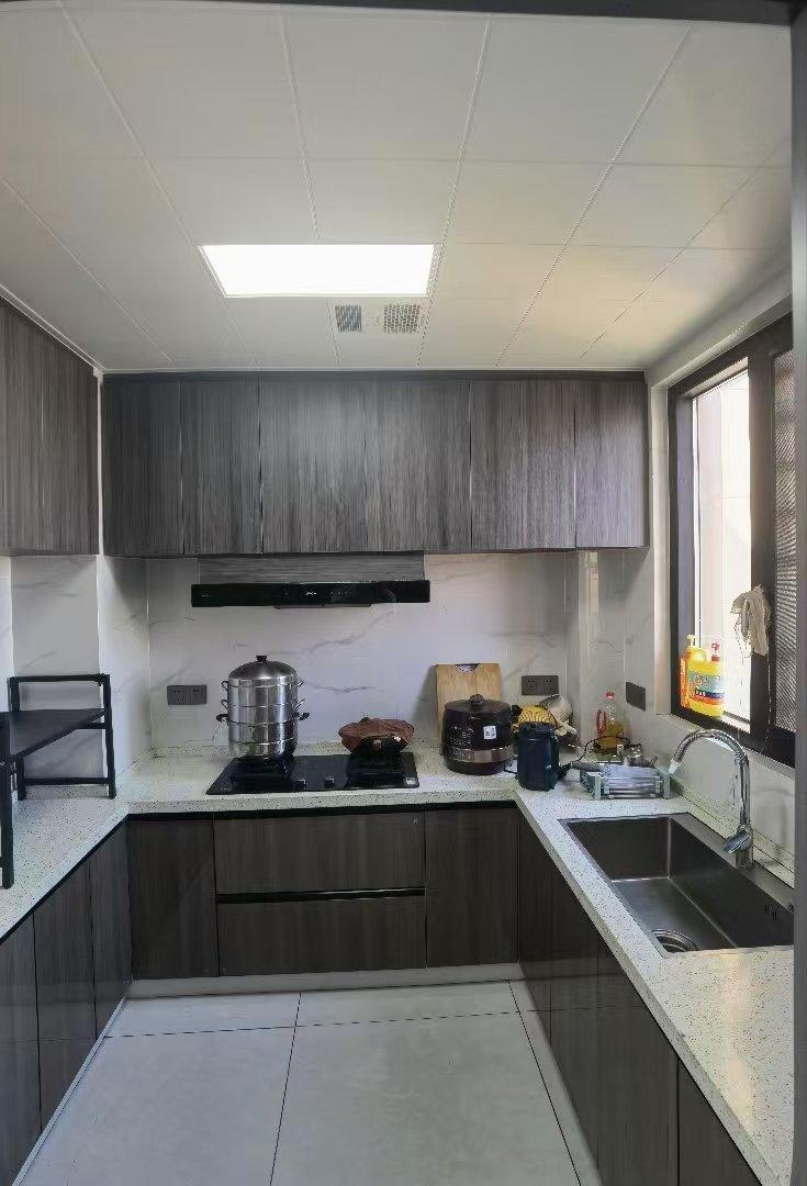 仙桃满庭春4房两厅2卫精装修优价出售！