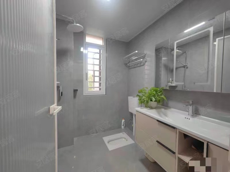 254，急售，沔阳公馆，全新精装三房，东边户，带车位，满二，一天未住