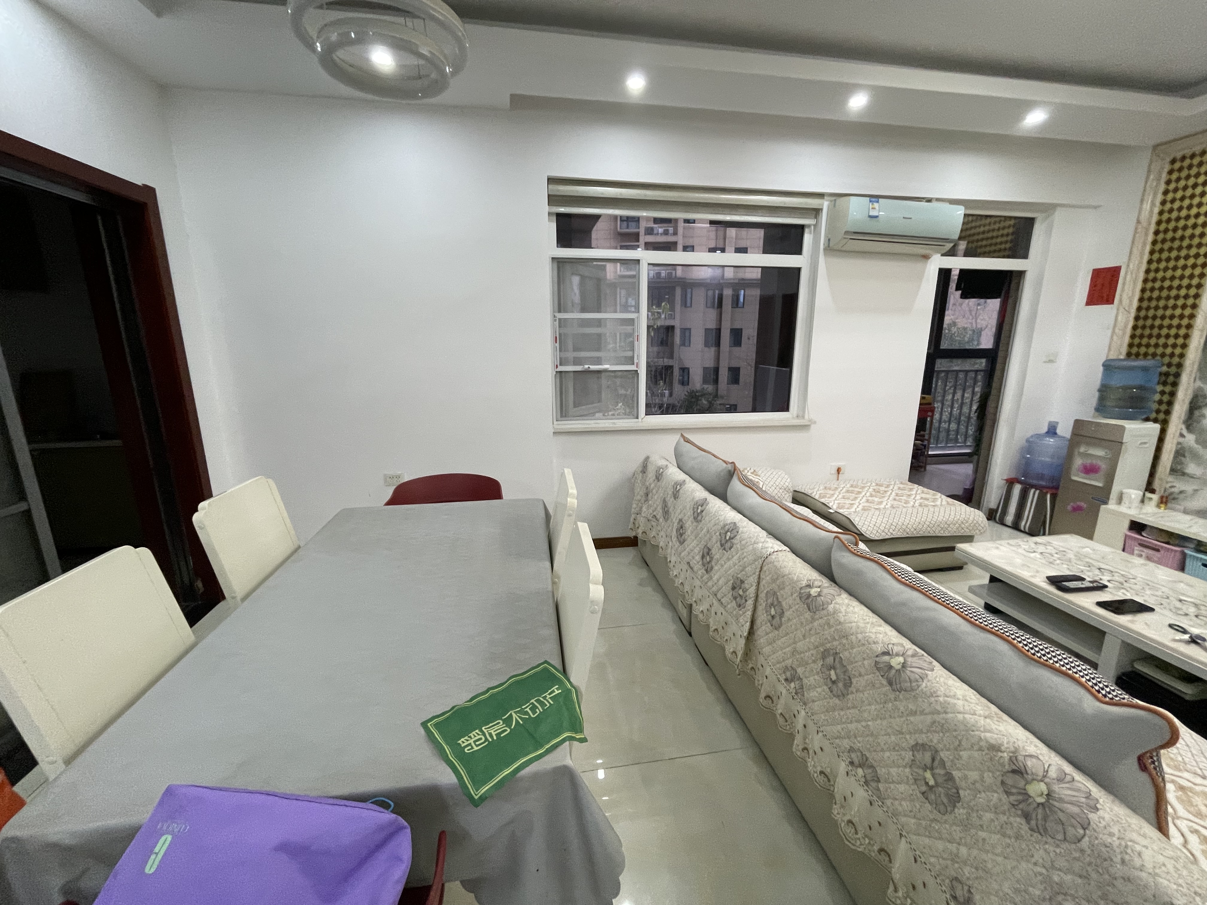 森林国际.精装三房.双卫生间.拎包入住.看房方便.小区环境好