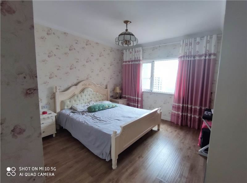 满庭春南北通透精装大三房证满二年 付无要求看房预约