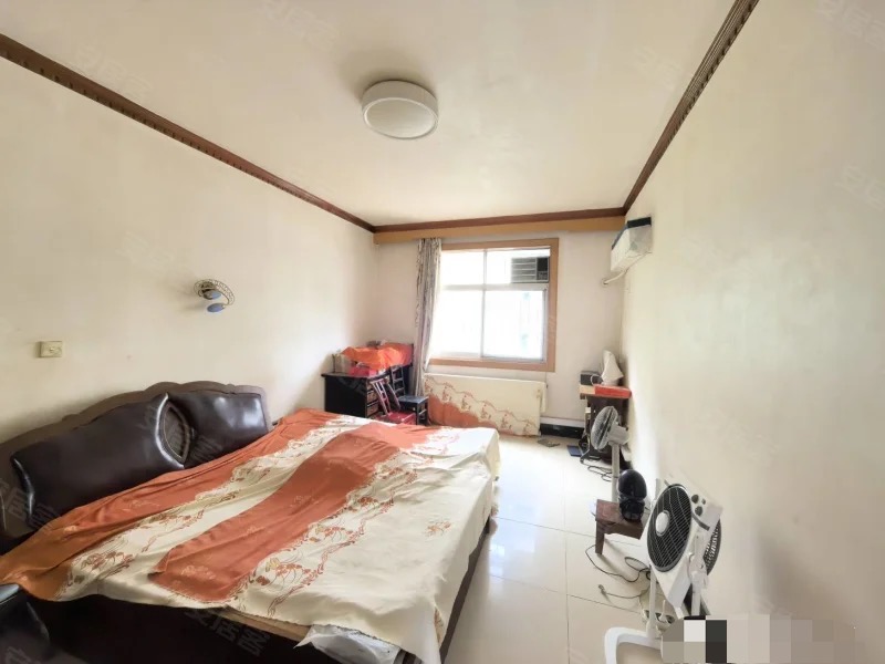 115，仙桃老二中附近步梯三楼122平送前后超大露台