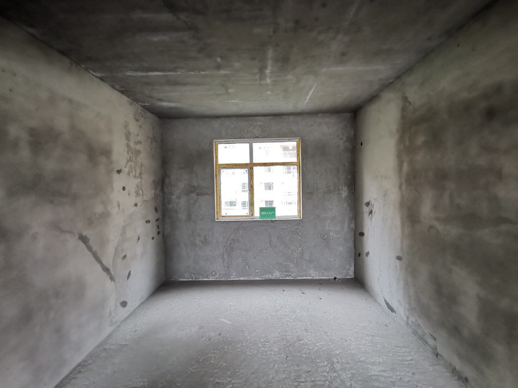 清花园清华园瞎卖了沔阳清华园，南北双阳台前面无遮挡！毛坯