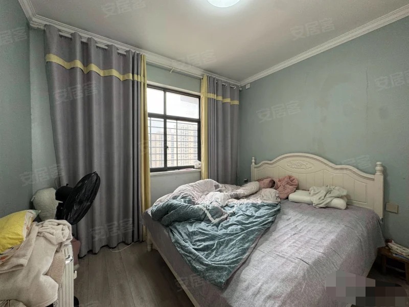 334，满庭春对面，精装3房2卫，单价4500，采光好，，仙桃xiao学新三中,证满二