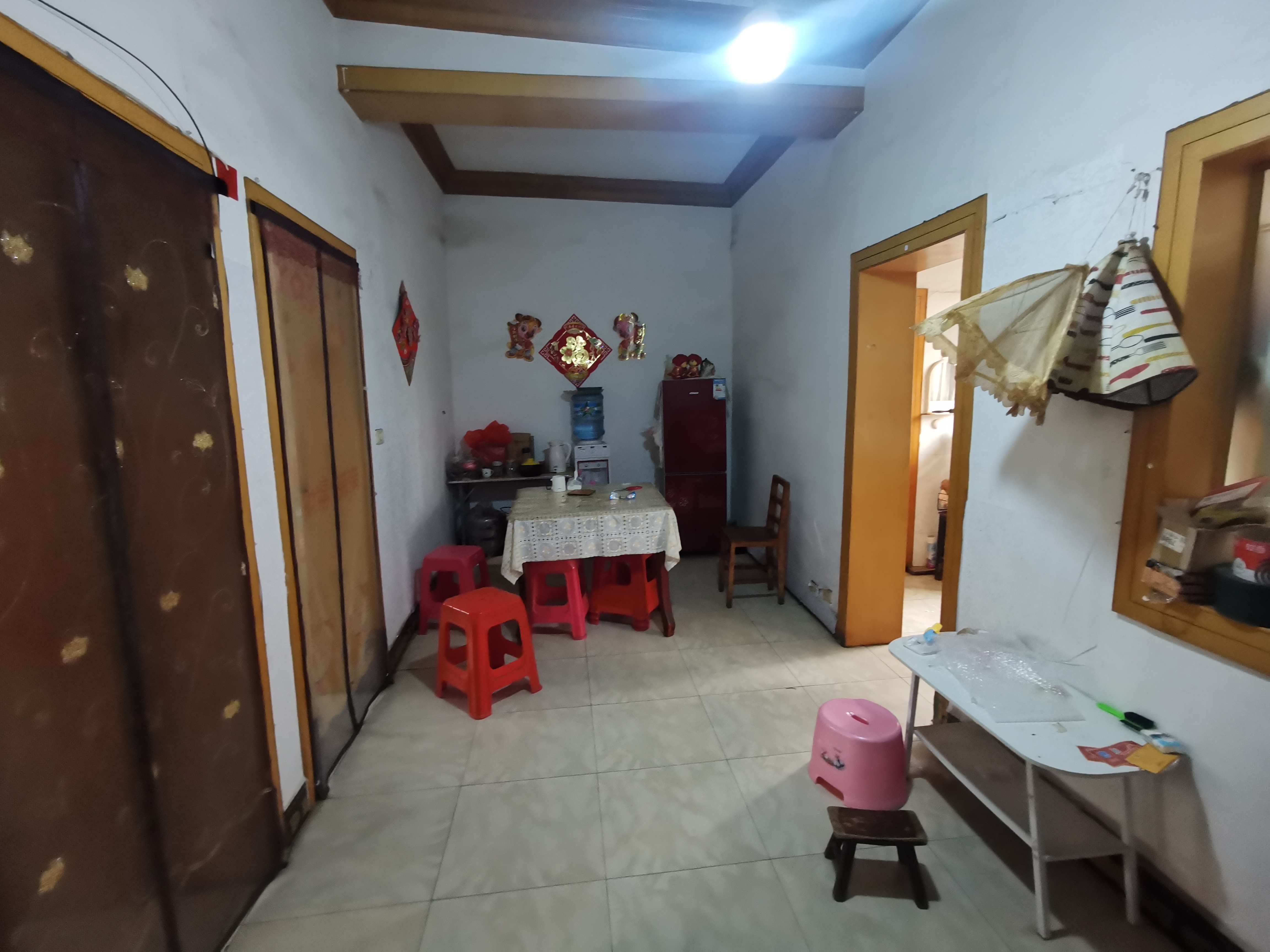 老三中旁单位宿舍  适合陪读 总价低