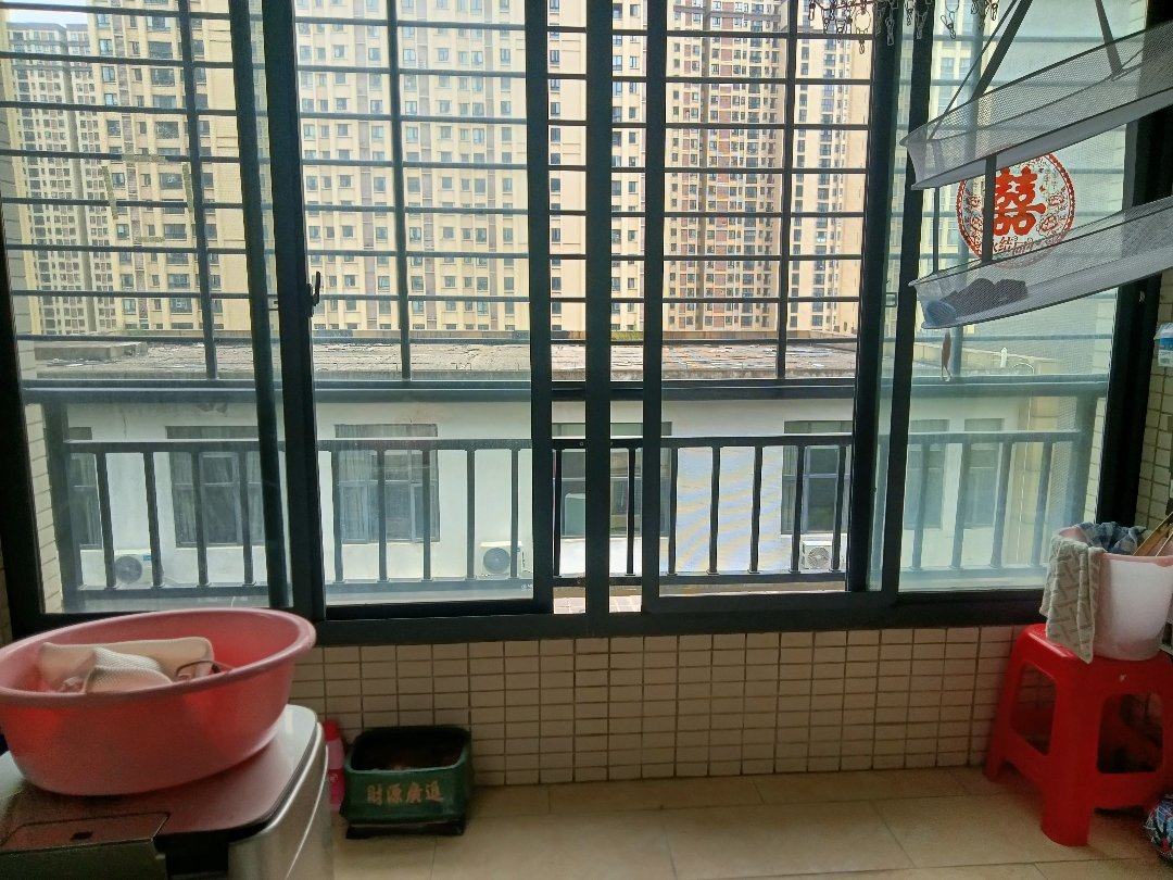 捡漏，和合国际城一期，精装四房两厅两卫，好楼层，亏本出售