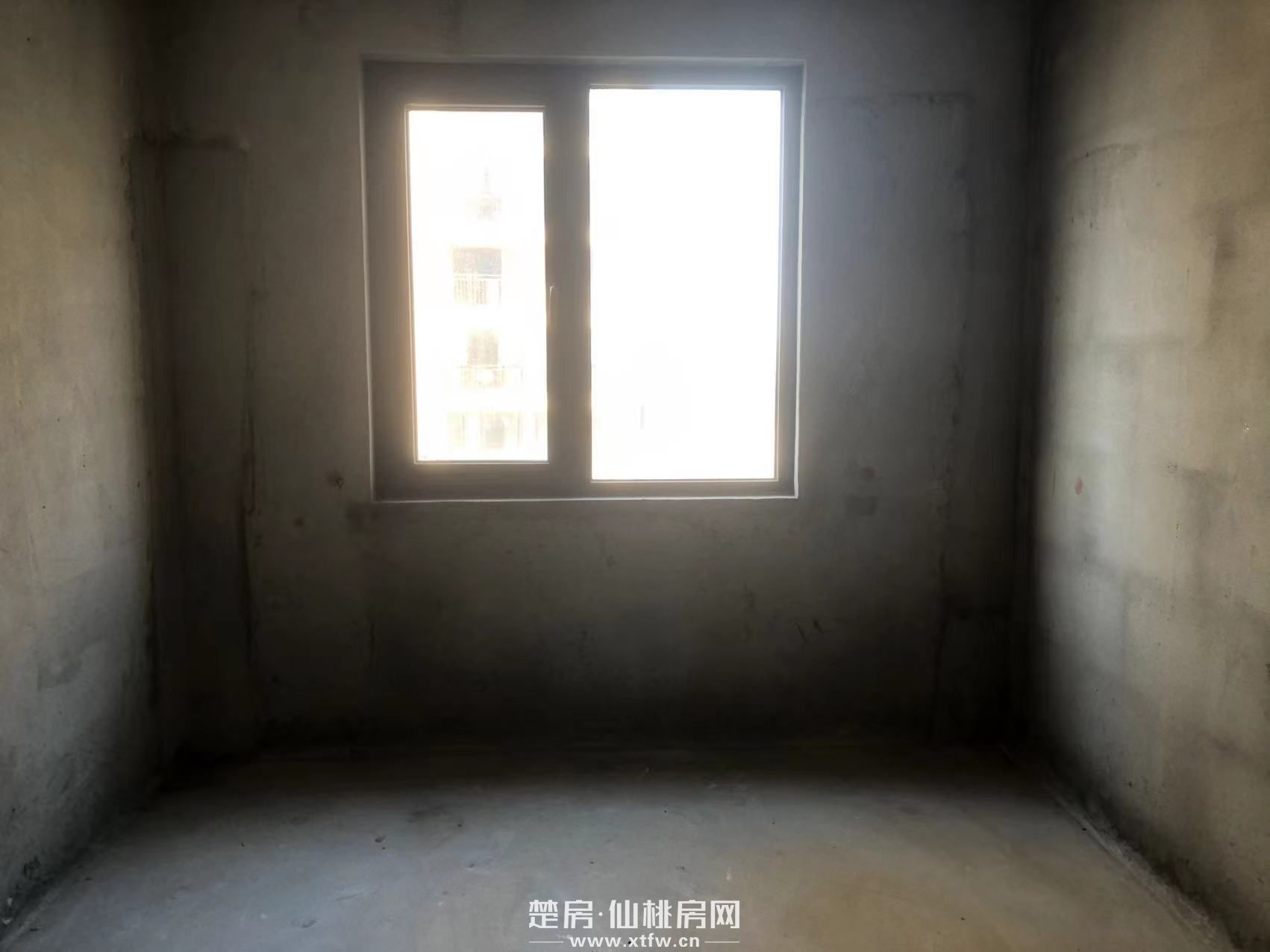 祥生观澜府毛坯中间楼层东边户型超大双阳台