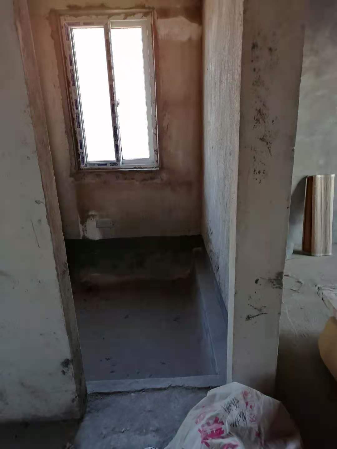 仙桃一中对面 房毛坯大三房单价5字头证件满五