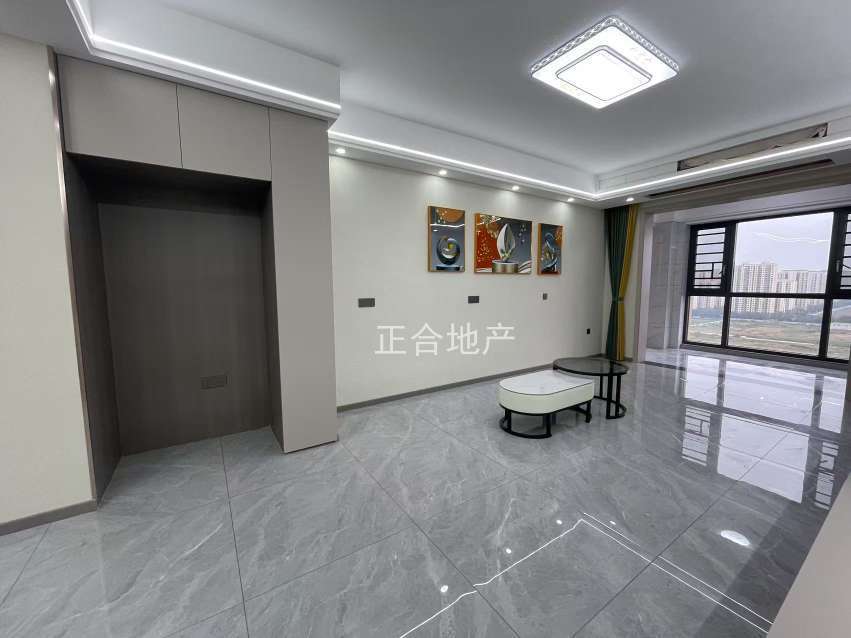 降价了，降价了，城南，南国明珠，电梯好楼层，精装三房，全新装修，一天未住，满二