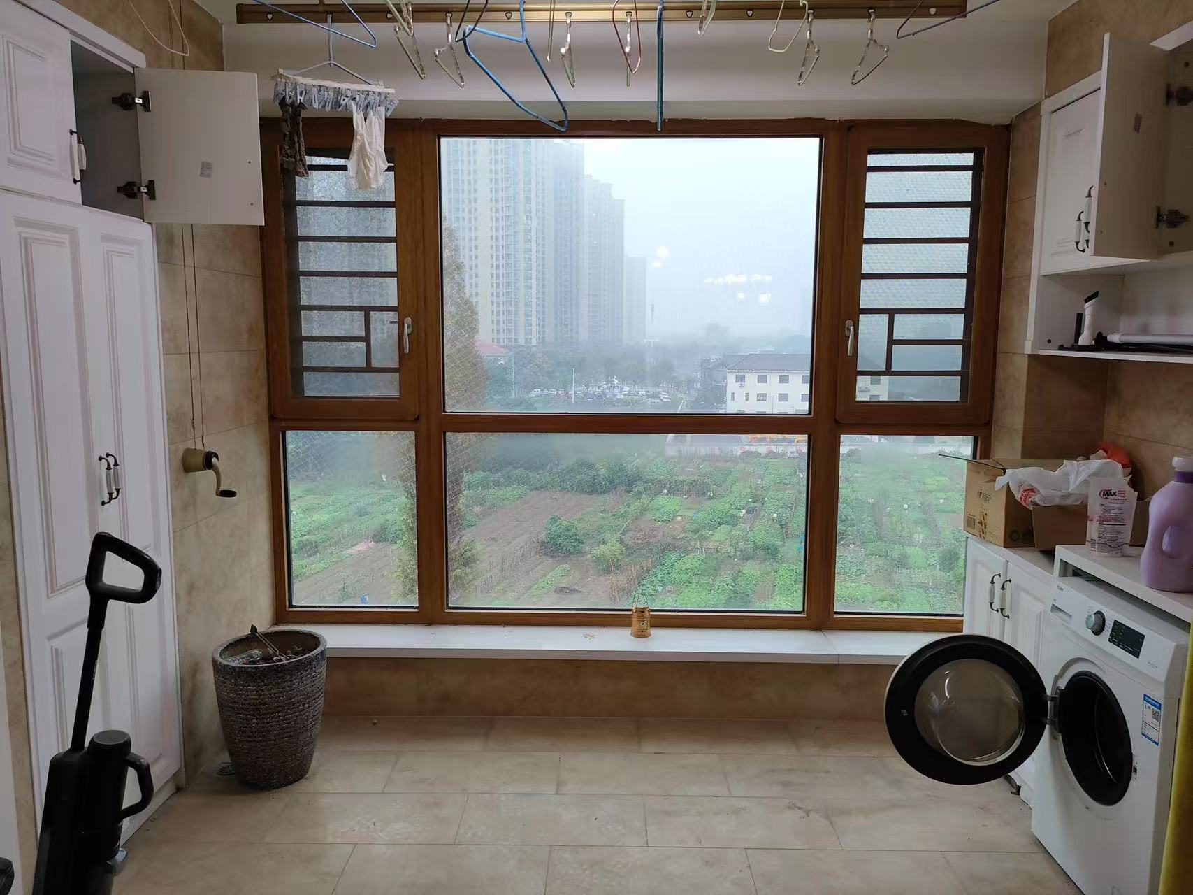 亏本出售，捡漏，新城壹号5期，电梯洋房，好楼层，证满二