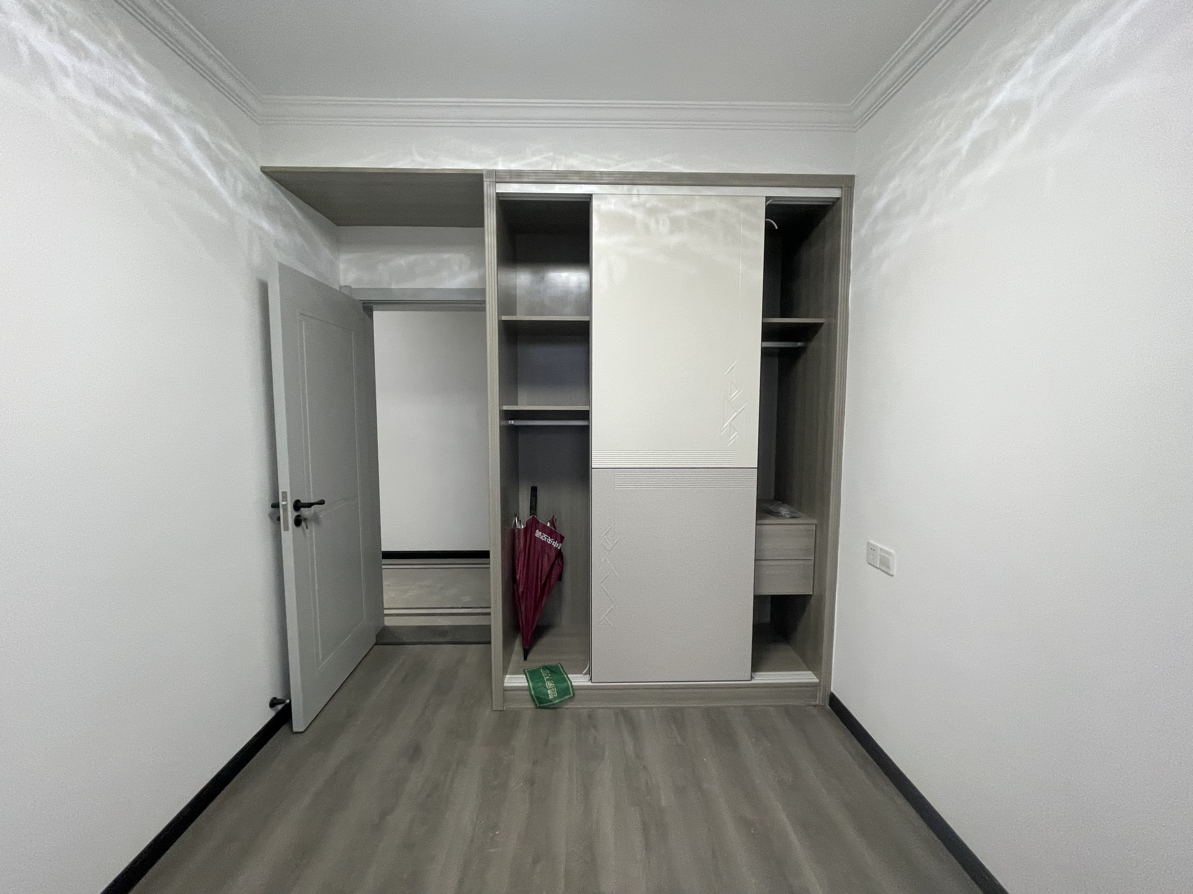 沔阳学府园.全新装修.南北双阳台.一天未住.业主外地置业.看房方便