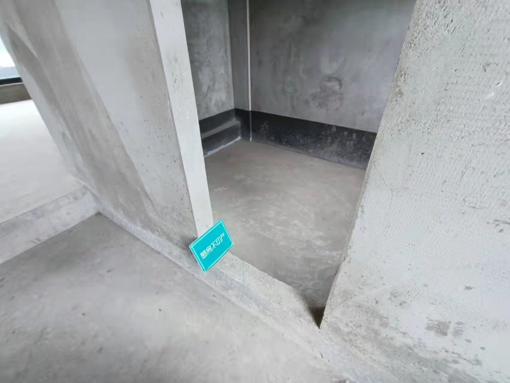 绿地华庭双排大别墅带超大院子带地下室享人生  生活从这里开始