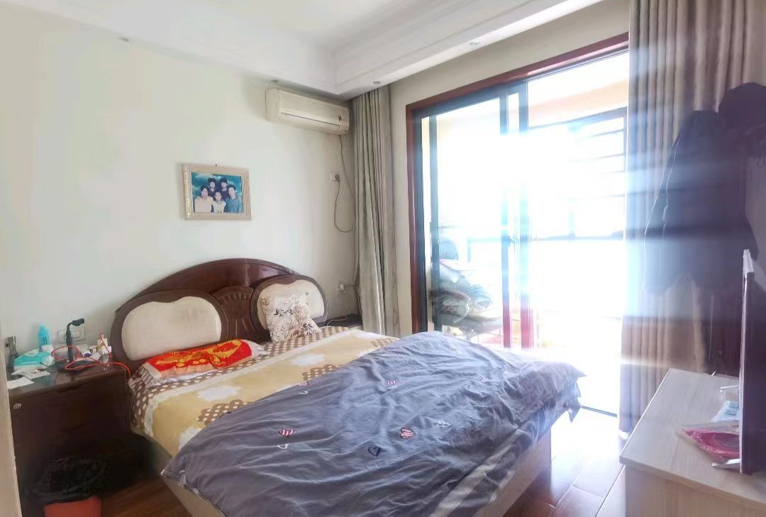 御台公馆.精装三房两卫.南北透通.看房方便