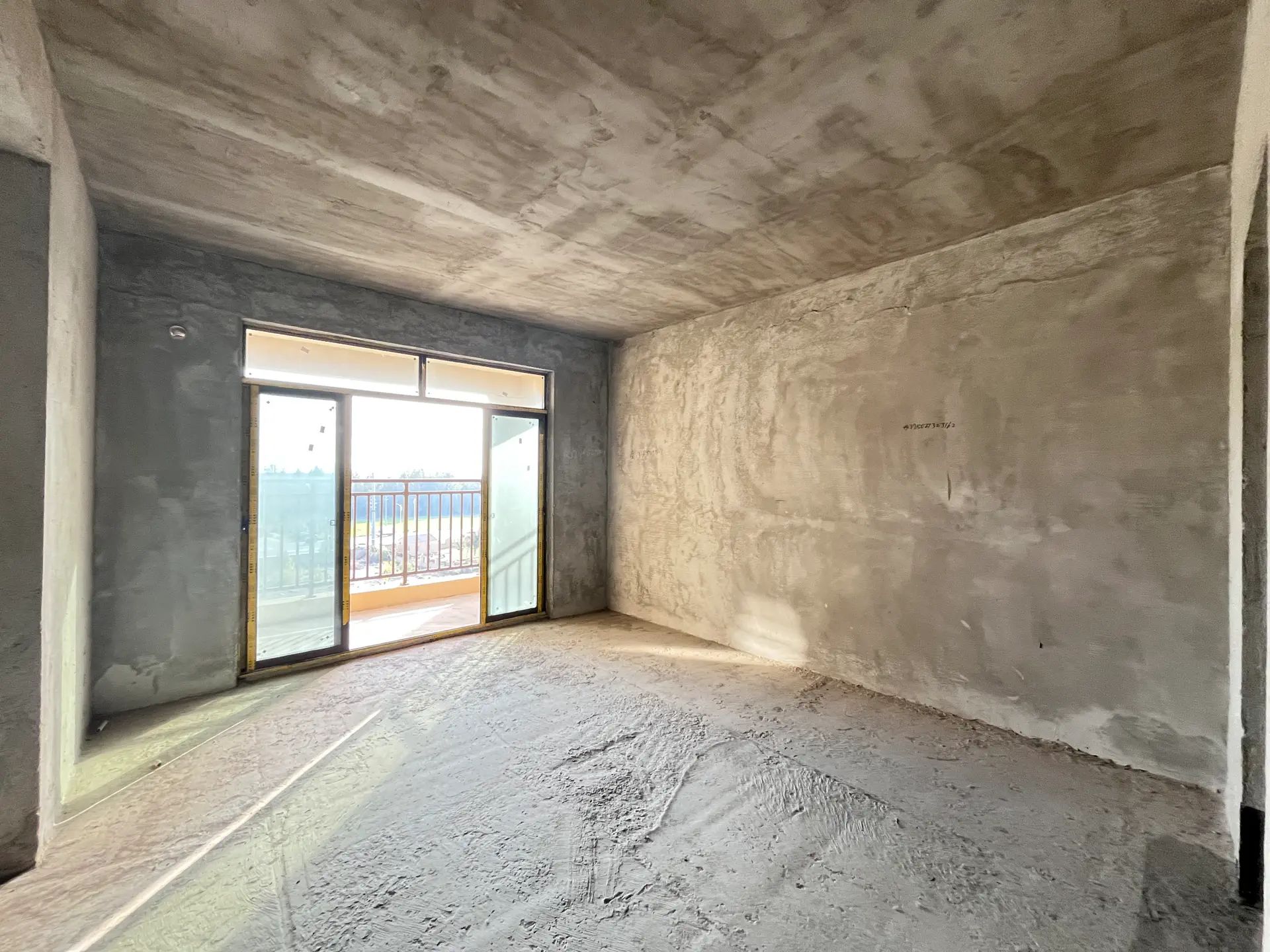 沔阳清华园 ，小高层，中间好楼层 ，边户，南北通透，证满二