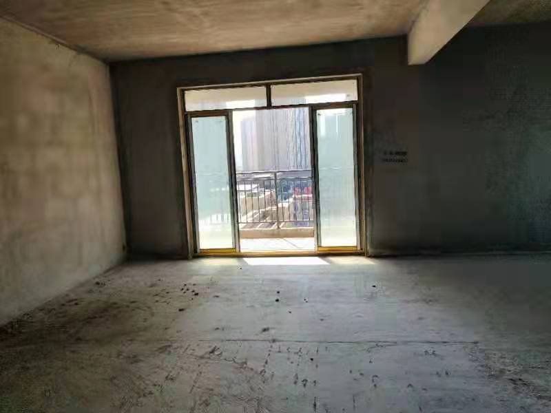 都市高尔夫南城次新小区电梯中高层视野奇好两房单价4500