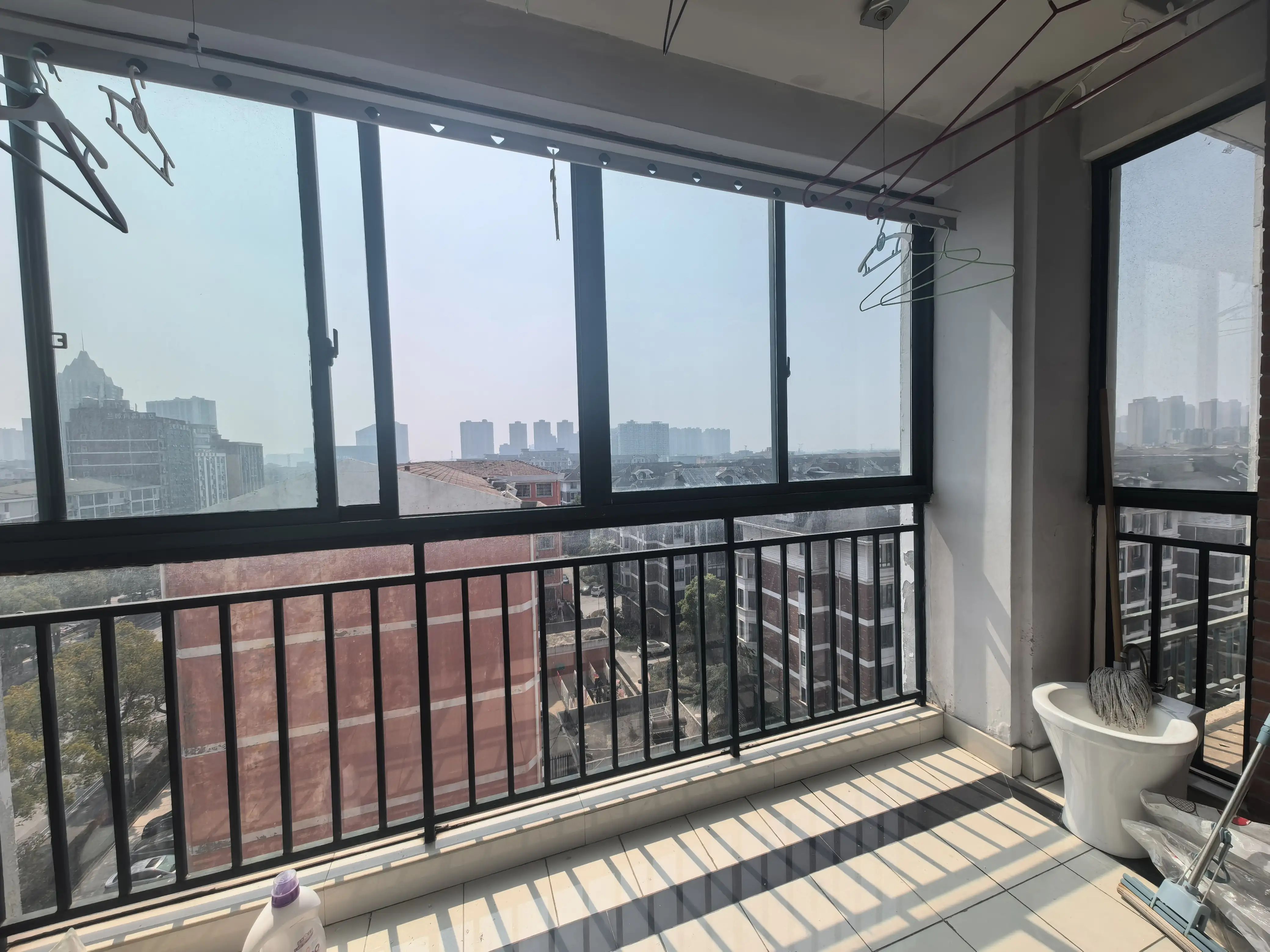 捡漏，德政金园，电梯好楼层，精装三房，证满二