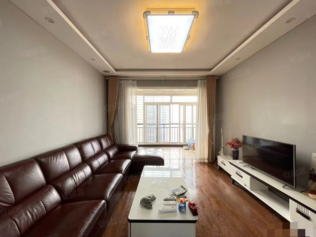 33，仙桃xiao学旁，电梯小高层，南北通透，送入户花园