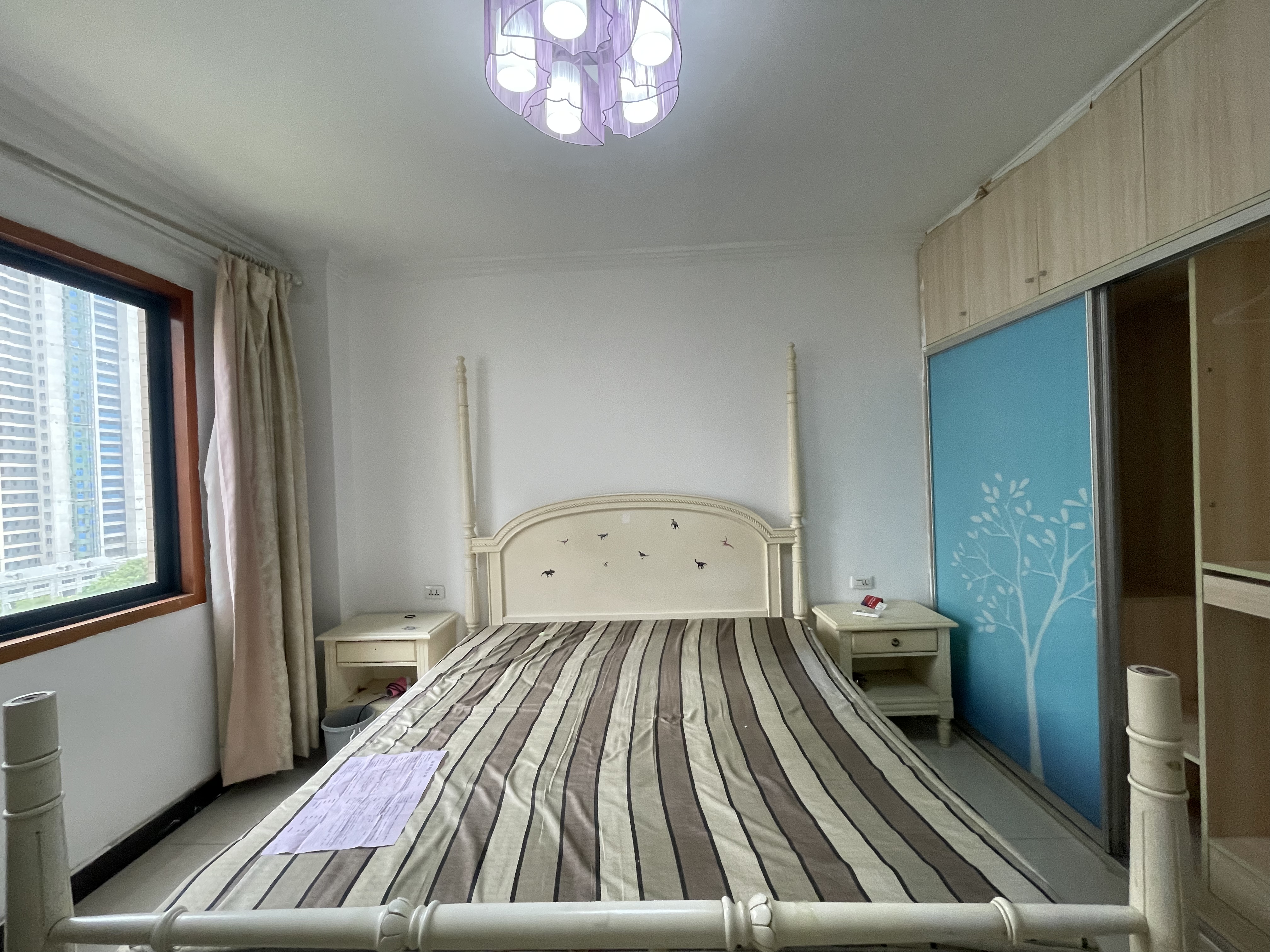 一品苑，电梯2房，提包入住1600一月