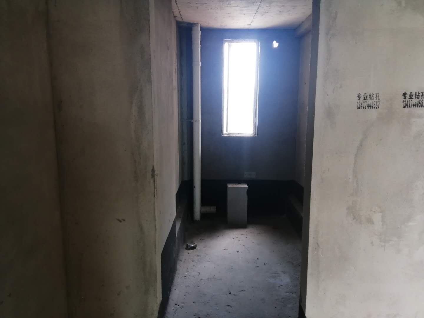 南国明珠毛坯大三房，电梯好楼层