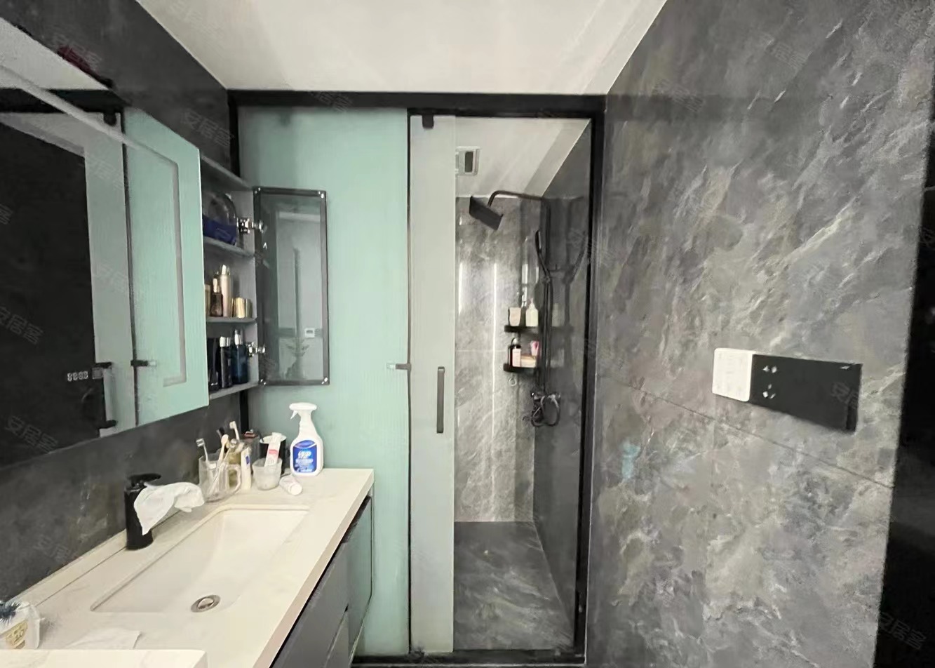 31，亏本30w，豪装三房，业主诚心出售，证满二，急卖