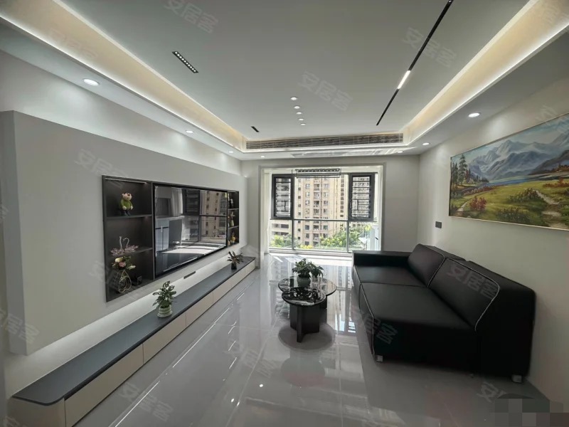 城南，沔街，御湖世家，全新精装三房两卫，湖景房，电梯7楼，老证