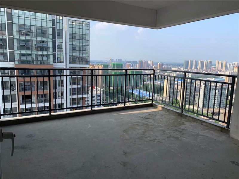 城西鸿昇现代城144平大四房送超大入户花园证满两年过户费低