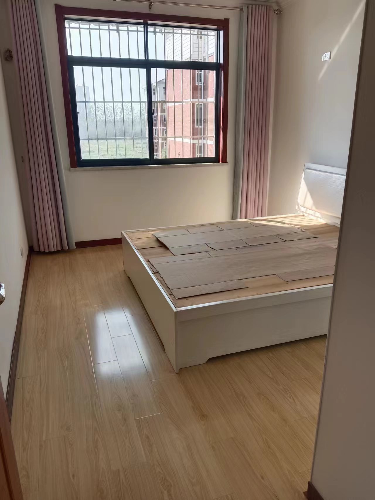 房屋出租中加科技城旁三房两卫家电齐全