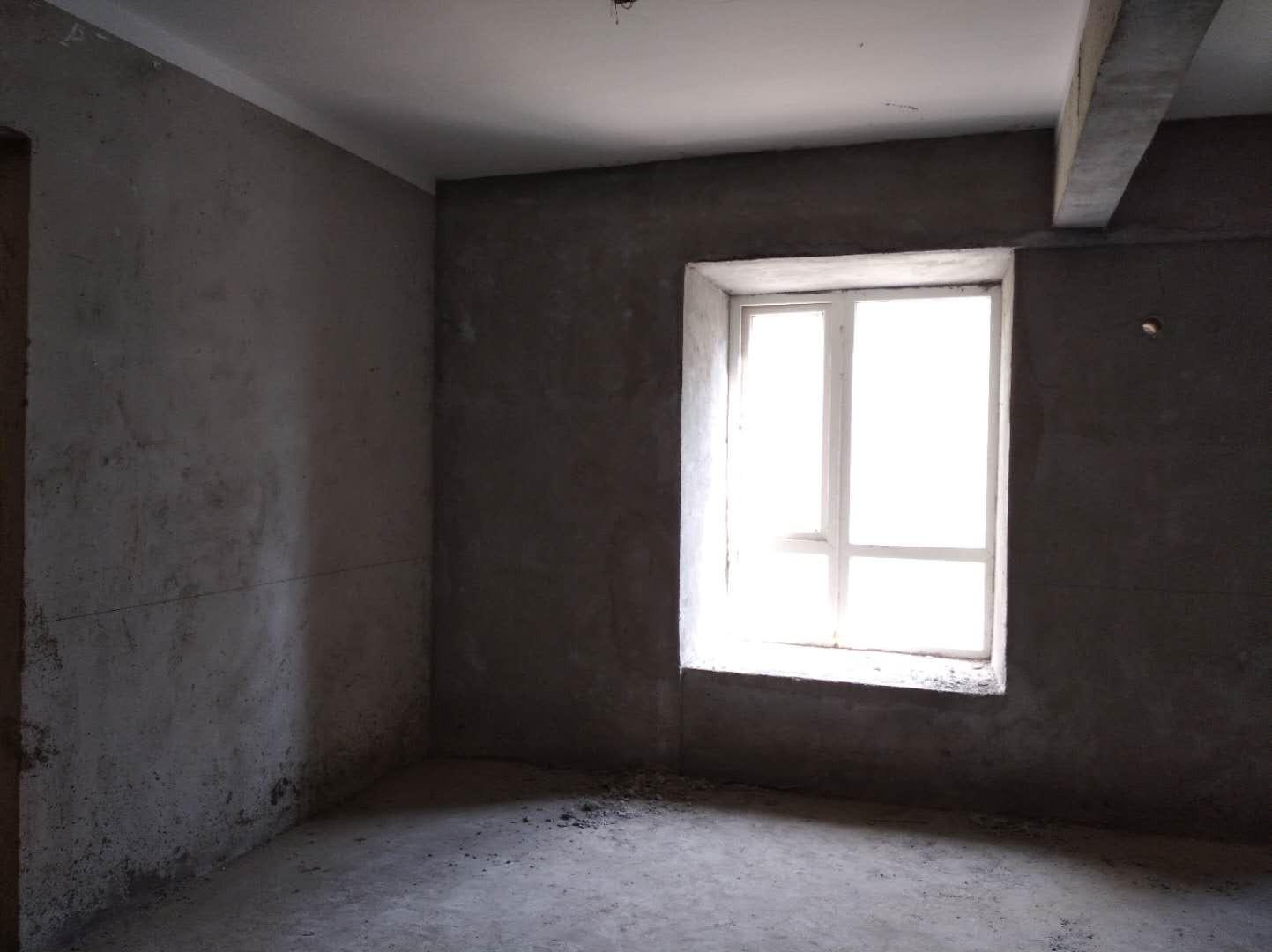 现代森林国际毛坯三房110平 证满二