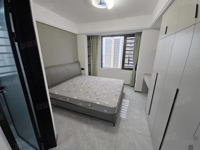 395，南城新区，交投满庭春，精装四房，单价5千多点，拎包住，捡漏