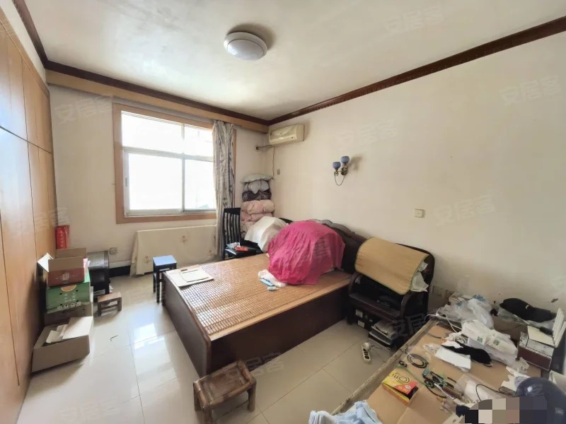 115，仙桃老二中附近步梯三楼122平送前后超大露台