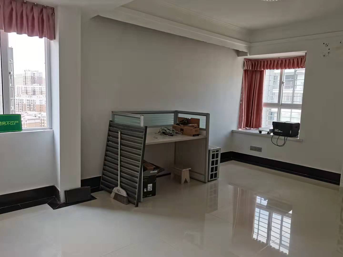 城市丽景精装大三房南北双阳台证满二看房方便诚意出售！