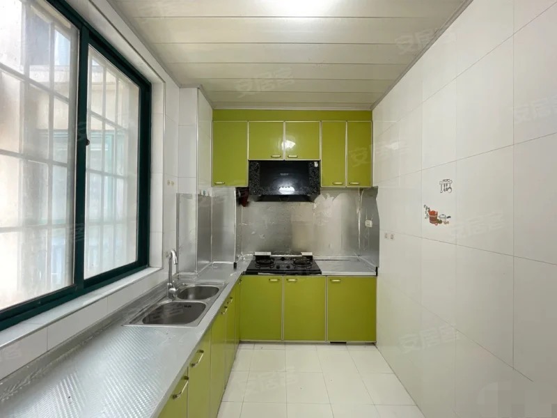 纽芬兰旁边，天下城市星座，小高层，精装大两房，单价3667，总价40w不到，电梯好楼层.