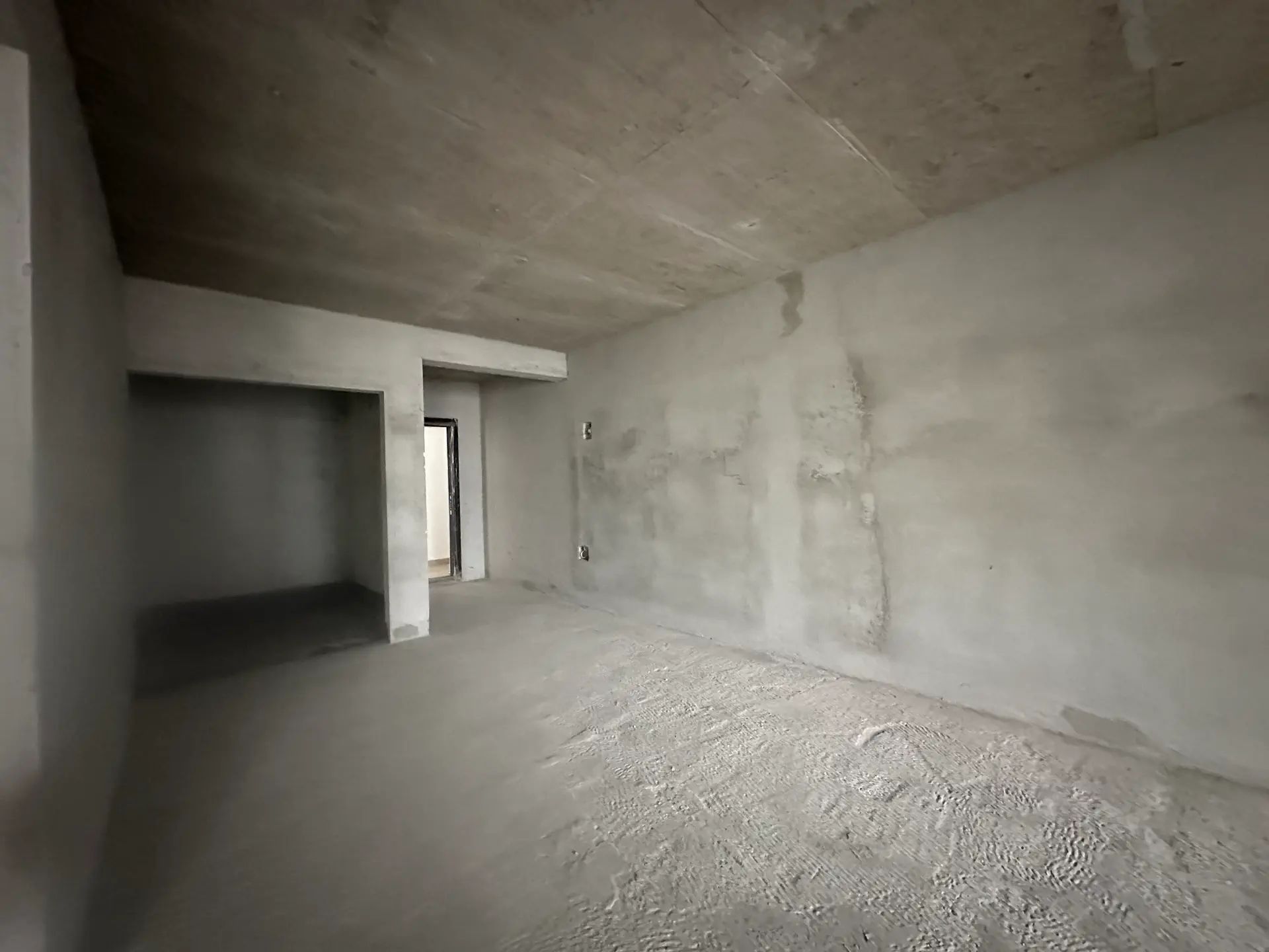 城南，蓝天花园，中间楼层，业主包满2，诚心出售