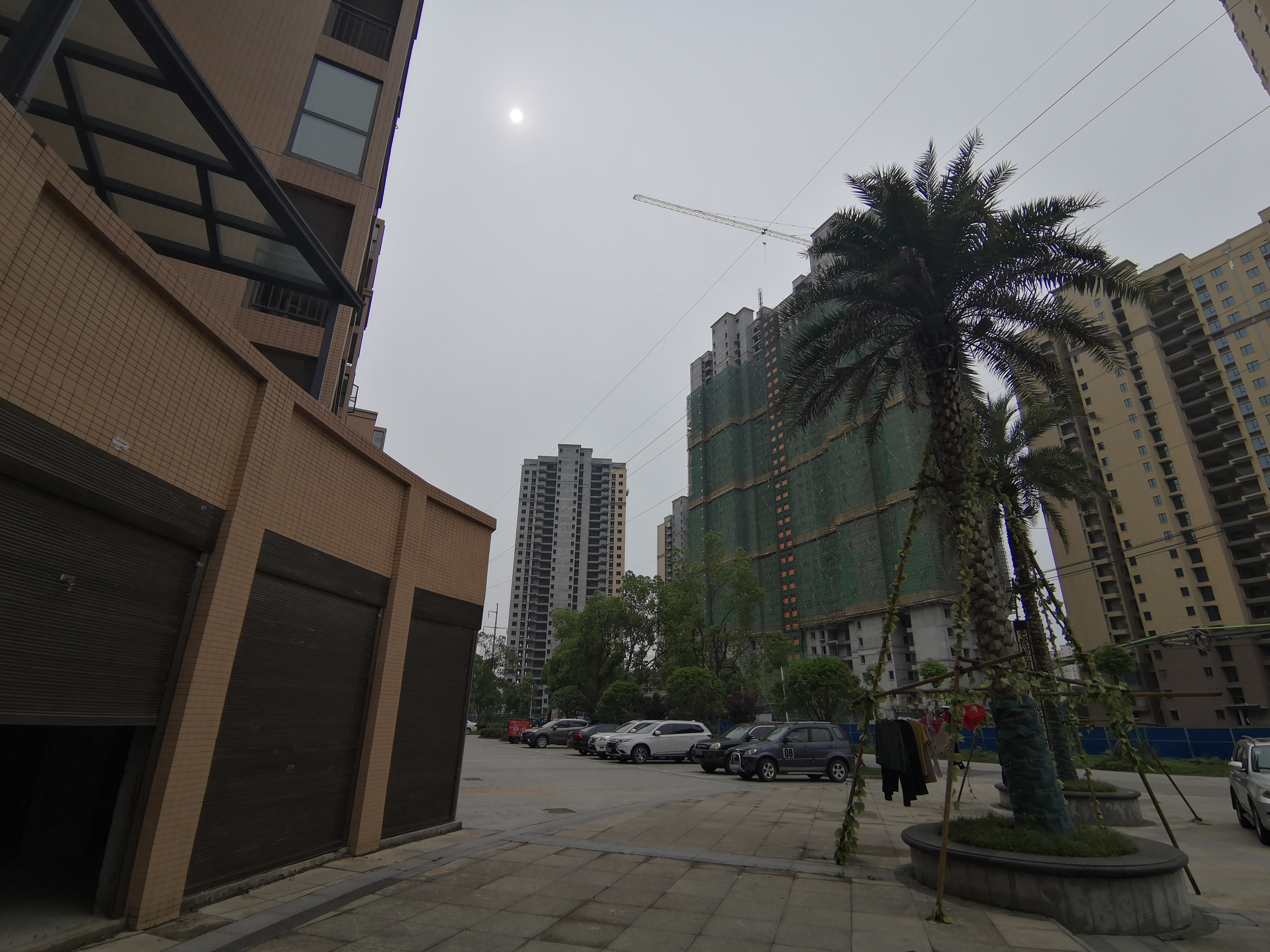 商铺出租：时代天骄南大门位置不消多说的四杆154平限业态